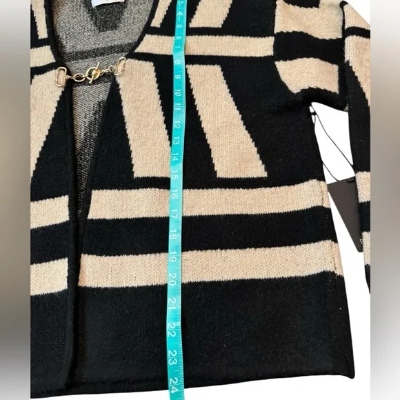 Black and Cream Knit Cardigan with Gold Hardware NWT - Picture 6 of 6
